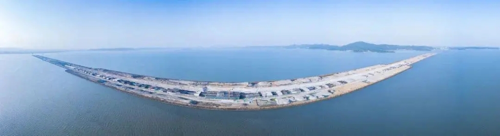 2021年3月27日，太湖隧道實現(xiàn)全線底板貫通。