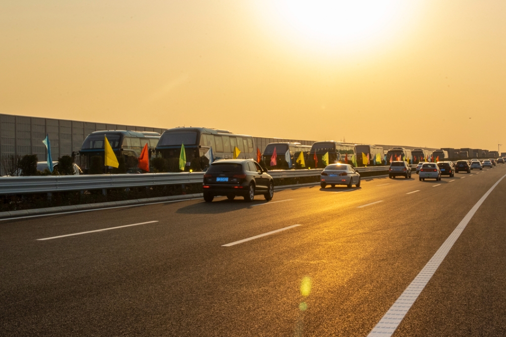 2021年12月30日，車輛在蘇錫常南部高速公路常州至無錫段行駛。