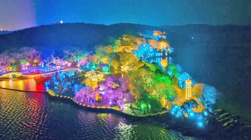 夜公園趕早來了！ 掘金“月光經(jīng)濟”需要打造更多業(yè)態(tài)